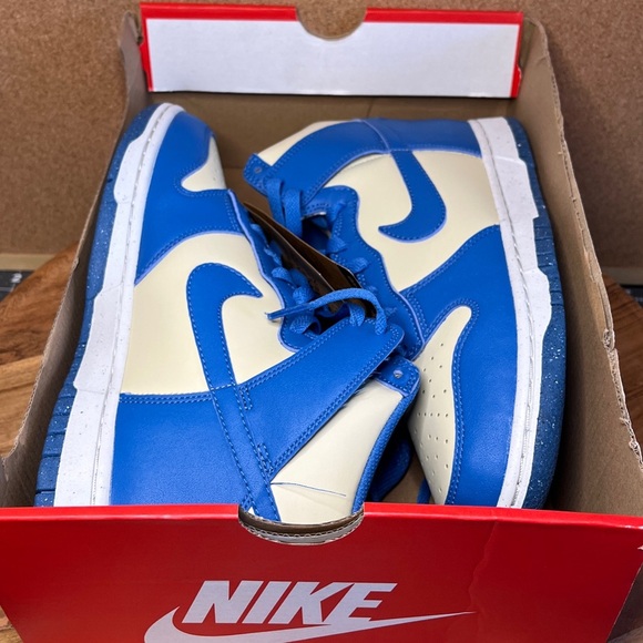 Nike 
Dunk hi
Women’s 
Brand new - Picture 6 of 10